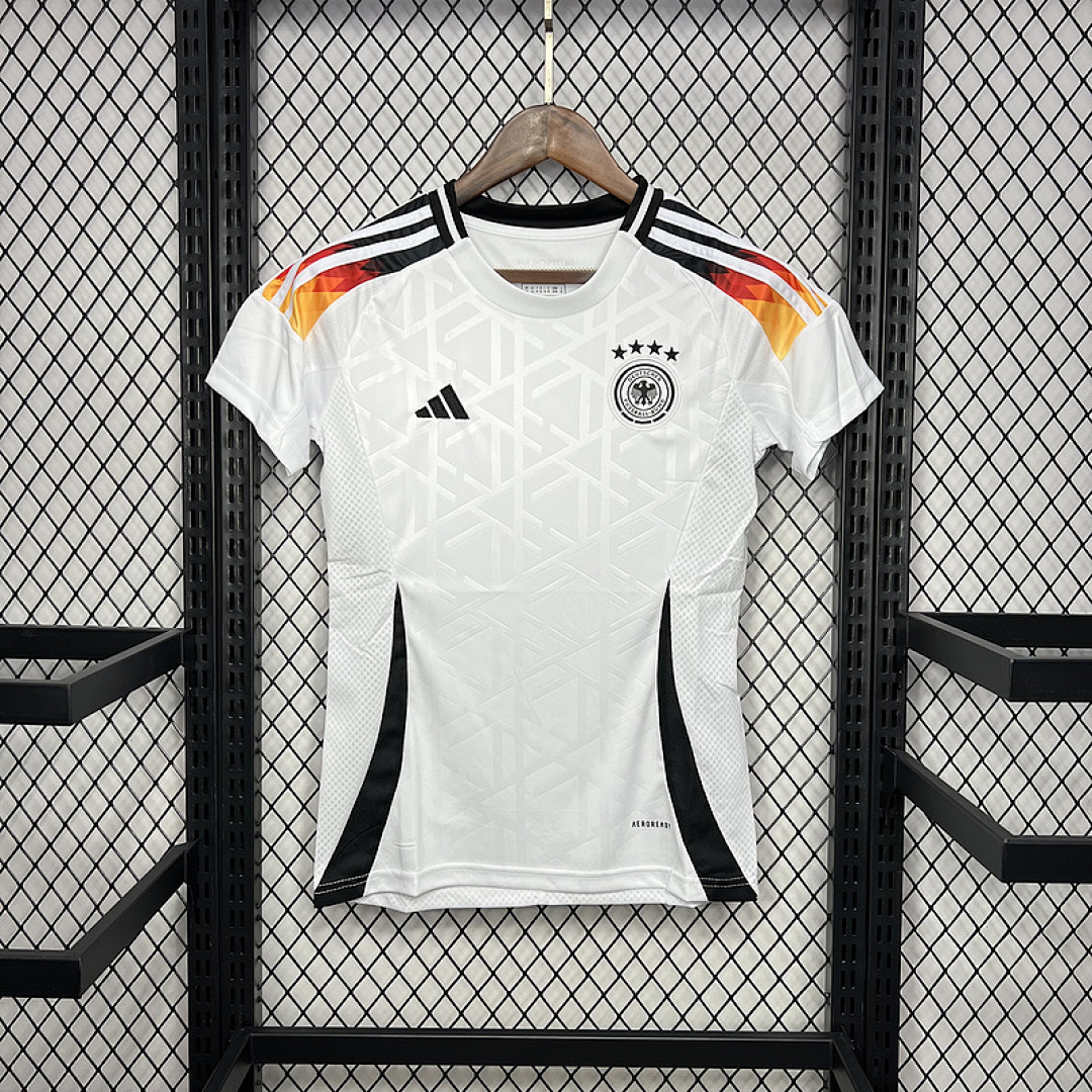 Feminina 24-25 Germany Home S-XXL